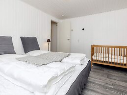 8 Person Holiday Home in Oksbol