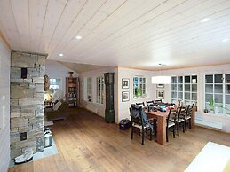 10 Person Holiday Home in Tjorhom