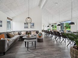 Spacious Retreat Near Beach - By Traum Ferienwohnungen