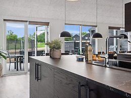 Spacious Retreat Near Beach - By Traum Ferienwohnungen