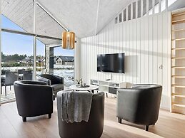 Spacious Retreat Near Beach - By Traum Ferienwohnungen