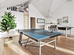 Spacious Retreat Near Beach - By Traum Ferienwohnungen