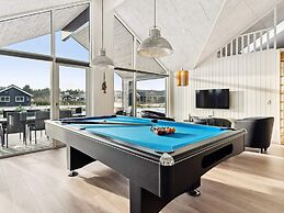 Spacious Retreat Near Beach - By Traum Ferienwohnungen