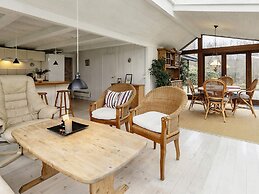 6 Person Holiday Home in Bogense
