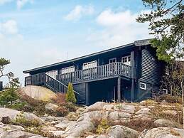 10 Person Holiday Home in Skjaerhalden