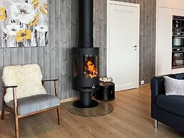 10 Person Holiday Home in Lindesnes