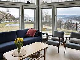 10 Person Holiday Home in Lindesnes