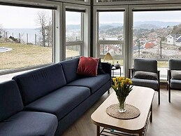 10 Person Holiday Home in Lindesnes