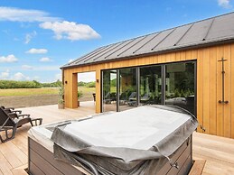 Luxury Lakeside Retreat - By Traum Ferienwohnungen