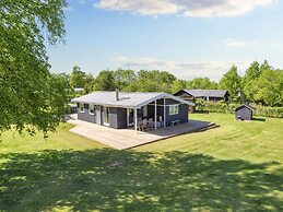 6 Person Holiday Home in Roslev