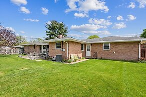 Elkhart Haven: Cozy Family Retreat 3 Bedroom Home by RedAwning