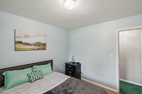 Elkhart Haven: Cozy Family Retreat 3 Bedroom Home by RedAwning
