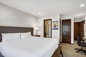 Exquisite, Private Mountain Home Retreat 4 Bedroom Home by RedAwning