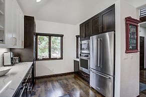Exquisite, Private Mountain Home Retreat 4 Bedroom Home by RedAwning
