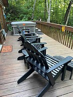 Lakefront Cabin Bordering Nat Park W/ Hot Tub! 2 Bedroom Cabin by RedA