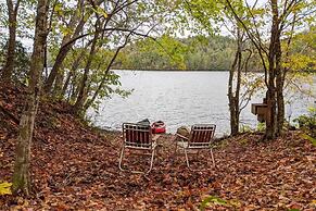 Lakefront Cabin Bordering Nat Park W/ Hot Tub! 2 Bedroom Cabin by RedA