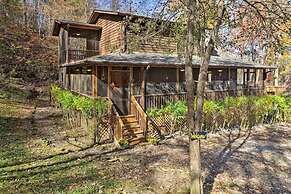 Lakefront Cabin Bordering Nat Park W/ Hot Tub! 2 Bedroom Cabin by RedA