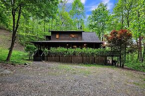 Lakefront Cabin Bordering Nat Park W/ Hot Tub! 2 Bedroom Cabin by RedA