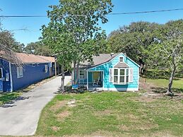 Bahia Oz Rp105 3 Bedroom Home by RedAwning