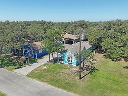 Bahia Oz Rp105 3 Bedroom Home by RedAwning