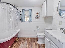 Bahia Oz Rp105 3 Bedroom Home by RedAwning