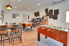 Swanton Retreat w/ Game Room, Hot Tub & Trails!