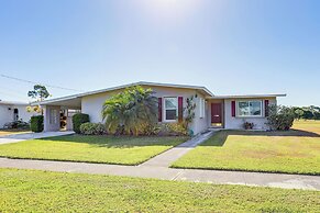 Sunny Port St Lucie Home: Lanai & Golf Course View