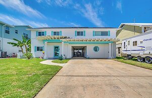 Hernando Beach Home on Dolphin Cove: Dock & Kayaks