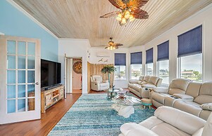 Hernando Beach Home on Dolphin Cove: Dock & Kayaks