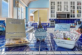 Hernando Beach Home on Dolphin Cove: Dock & Kayaks