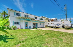 Hernando Beach Home on Dolphin Cove: Dock & Kayaks