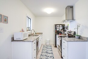 Charming Ocean Pines Home - 9 Mi to Beach!