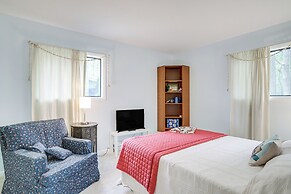 Charming Ocean Pines Home - 9 Mi to Beach!