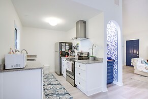 Charming Ocean Pines Home - 9 Mi to Beach!