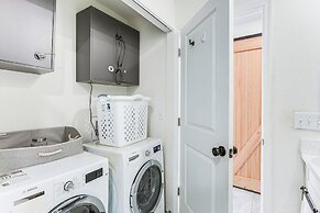 Near Airport & Sports Venues: Tampa Sanctuary!