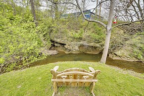 Serene Zanesville Getaway: Hot Tub, 2 Decks!