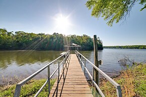 Beautiful Kentucky Lake Getaway w/ Dock & Deck!