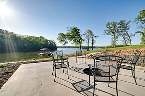 Beautiful Kentucky Lake Getaway w/ Dock & Deck!