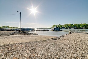 Beautiful Kentucky Lake Getaway w/ Dock & Deck!