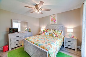 Beautiful Kentucky Lake Getaway w/ Dock & Deck!