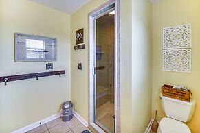 Tranquil Outer Banks Home: Dock & Community Pool!