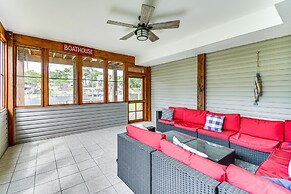 Tranquil Outer Banks Home: Dock & Community Pool!