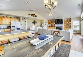 Tranquil Outer Banks Home: Dock & Community Pool!