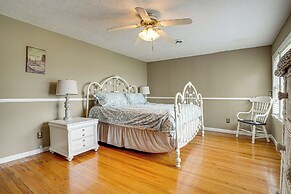 Lakefront Leesburg Home w/ Private Dock & Ramp!