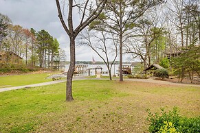 Lakefront Leesburg Home w/ Private Dock & Ramp!