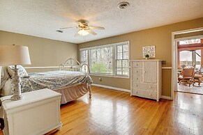 Lakefront Leesburg Home w/ Private Dock & Ramp!