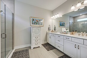 Pet-friendly Naples Home w/ Resort-style Pool