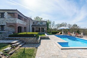 Authentic Villa Fabina in Rural Istria