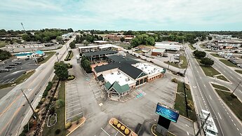 Riverside Inn & Suites Danville Ceaser Casino