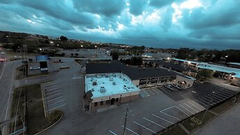 Riverside Inn & Suites Danville Ceaser Casino